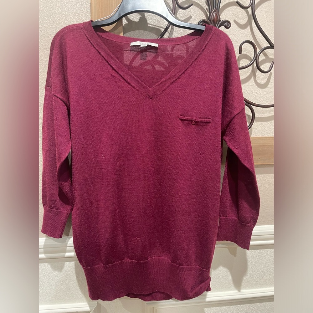 Maroon sweater